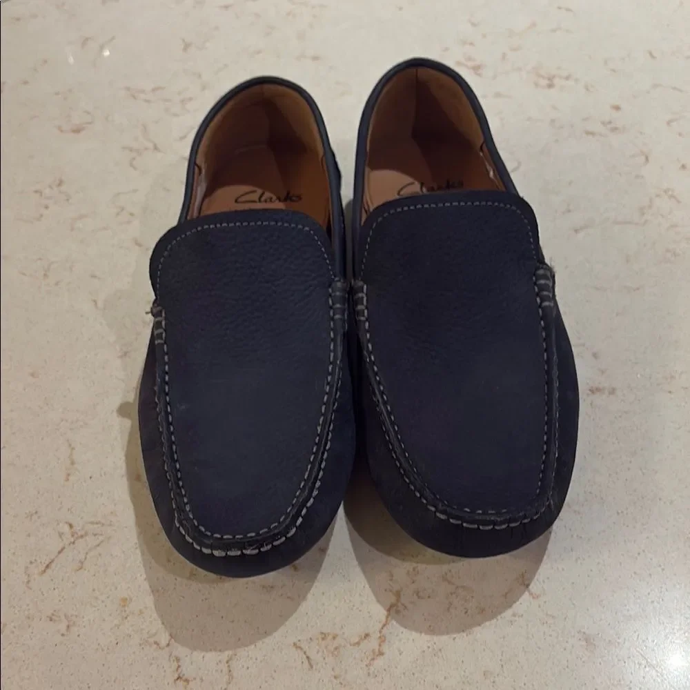 NWOT Clarks Men's Navy Loafers SZ 7